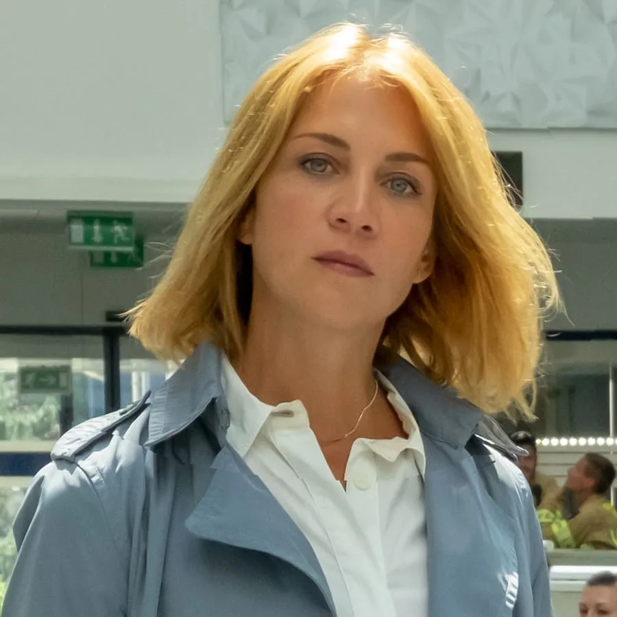Annika Ernst als Dr. Angelika Rüdiger in «Der Bergdoktor» — ZDF-Pressebild