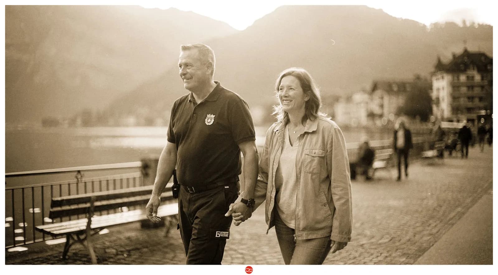 Artikelbild: Dein Polizei-Datingprofil — Uniform zeigen oder nicht?