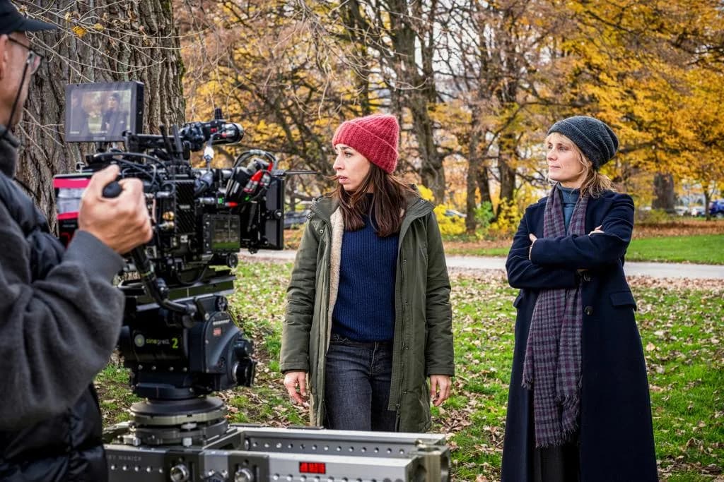 Carol Schuler als Tessa Ott und Anna Pieri Zuercher als Isabelle Grandjean im "Tatort" Zürich, SRF Pressefoto