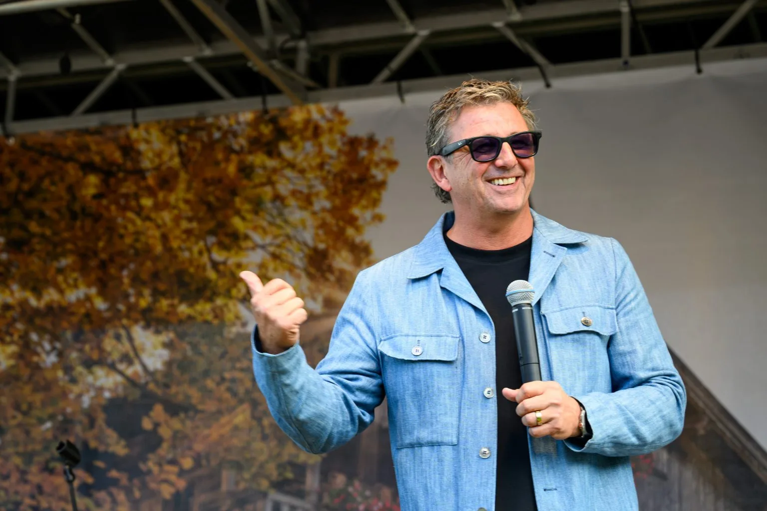 Hans Sigl als Martin Gruber beim Bergdoktor-Bergfest im Hexenwasser Söll am Wilden Kaiser